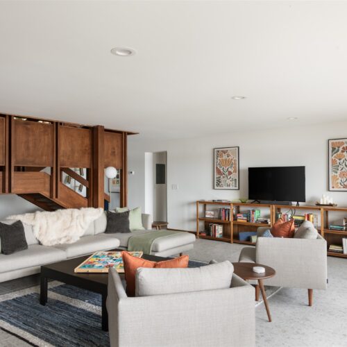 A bright hangout space just steps from the lake and patio.