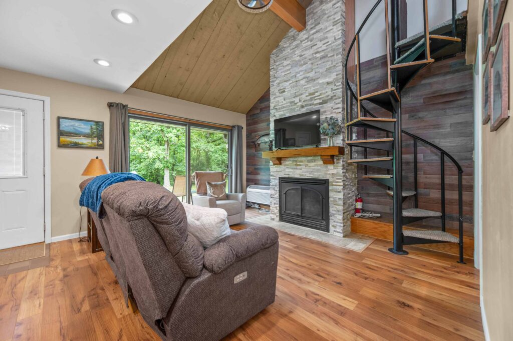 Living Area Quadna 313