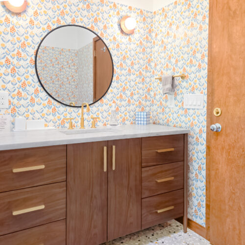 Main Floor Full Bath